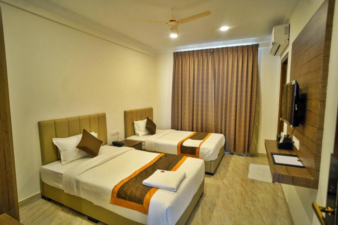 Hotel Sterling Inn Bangalore International Airport Yelahanka المظهر الخارجي الصورة