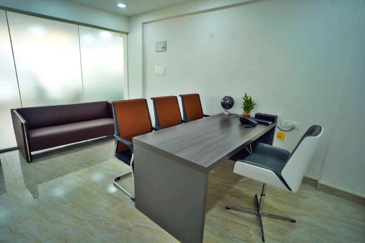 Hotel Sterling Inn Bangalore International Airport Yelahanka المظهر الخارجي الصورة