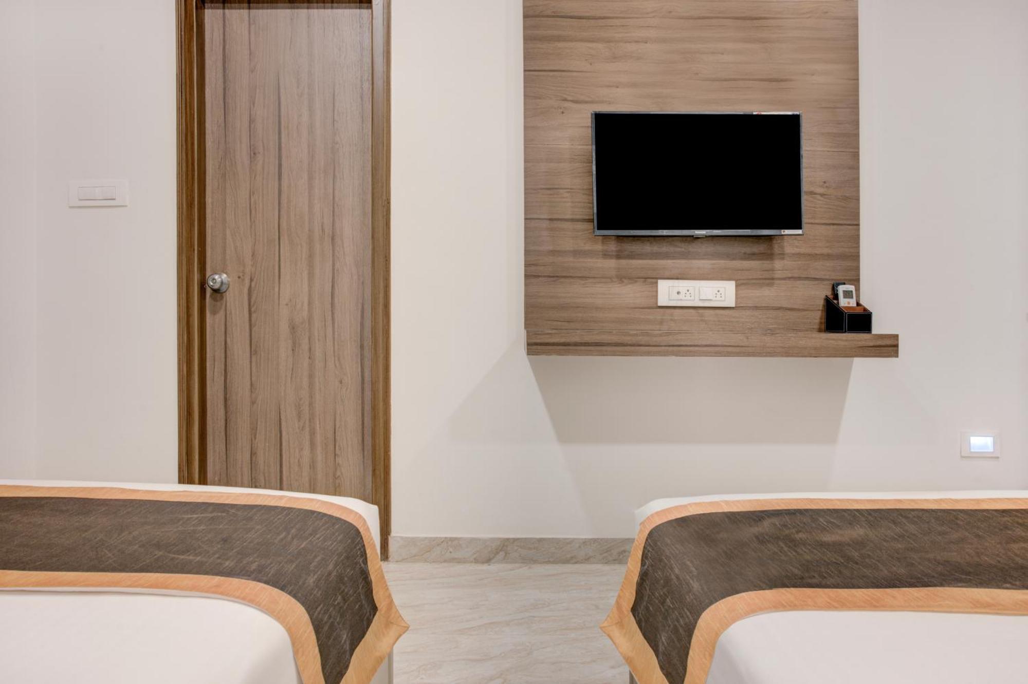 Hotel Sterling Inn Bangalore International Airport Yelahanka المظهر الخارجي الصورة