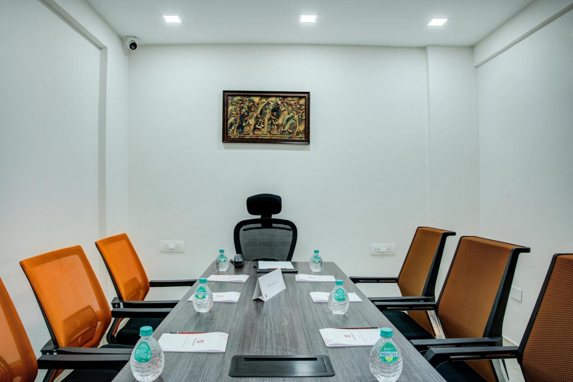 Hotel Sterling Inn Bangalore International Airport Yelahanka المظهر الخارجي الصورة